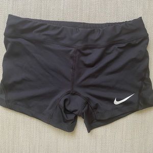 Nike Women’s Volleyball Compression Short Black Medium
